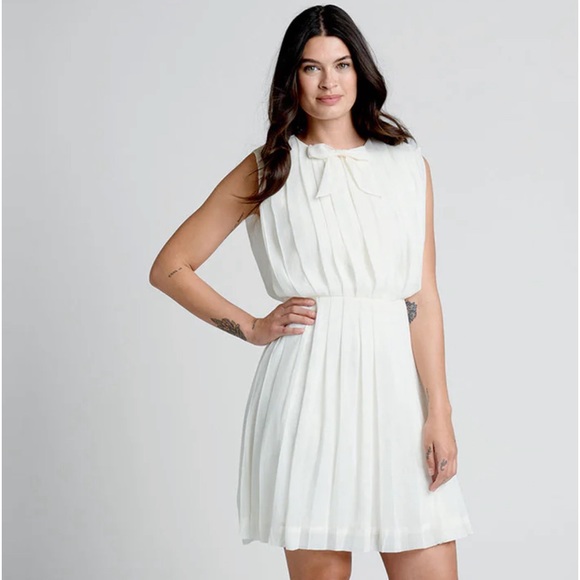 ModCloth The Pleat-est Things Mini Dress - Picture 1 of 6